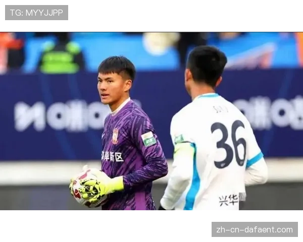 青岛西海岸李昊曾因停赛缺阵 门将位置需要进行临时调整